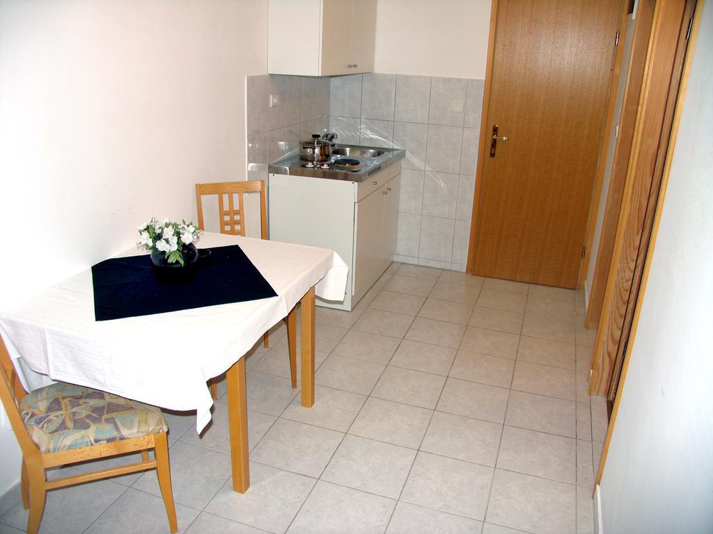 Apartments Vidovic Vodice Rom bilde