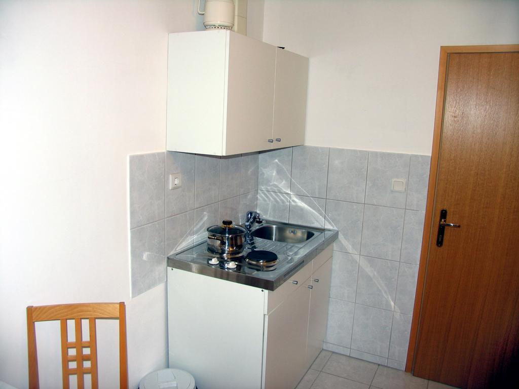 Apartments Vidovic Vodice Rom bilde