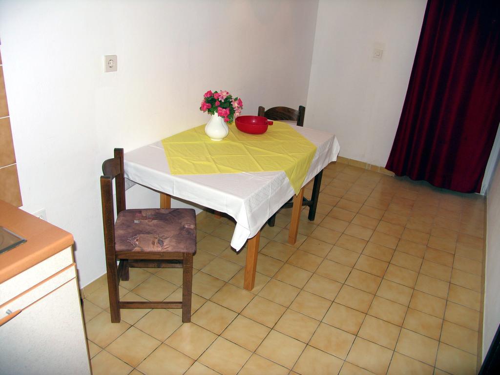 Apartments Vidovic Vodice Rom bilde