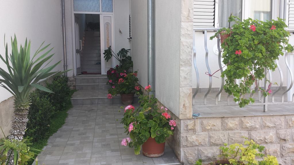 Apartments Vidovic Vodice Rom bilde