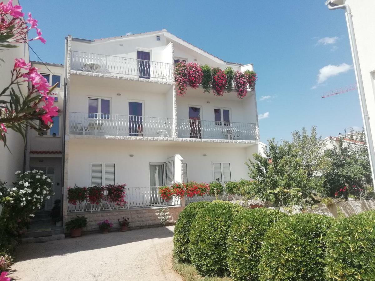 Apartments Vidovic Vodice Eksteriør bilde