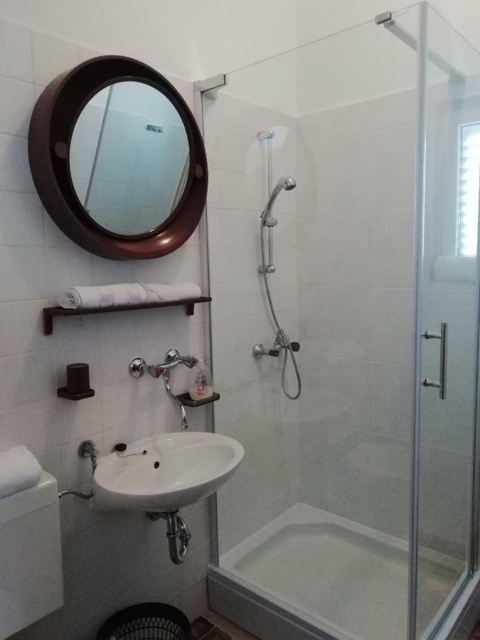Apartments Vidovic Vodice Eksteriør bilde